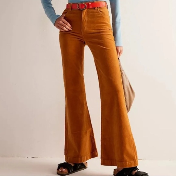 ROLLA'S Denim - Rolla's East Coast Cord Flare Jeans tan corduroy size 28